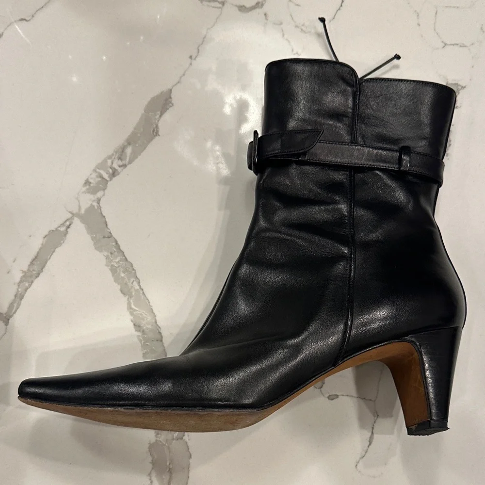 Donald J. Pliner Black Leather Pointed-Toe Mid-Heel Ankle Boots - Picture 2 of 12